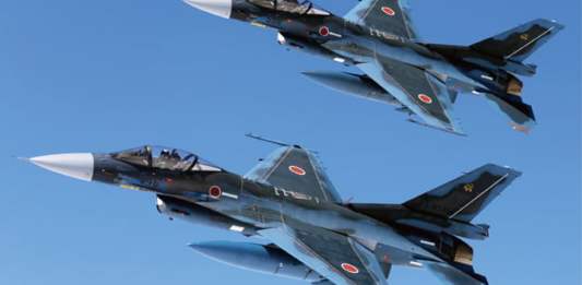 Mitsubishi_F-2_fighter_02