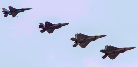 Arctic Thunder Show