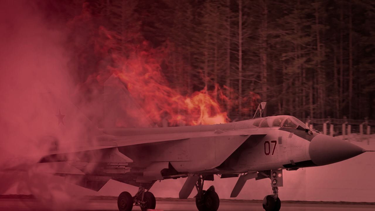 Russian MiG-31 Interceptor Fighter Catches Fire Mid Air; Engine ...