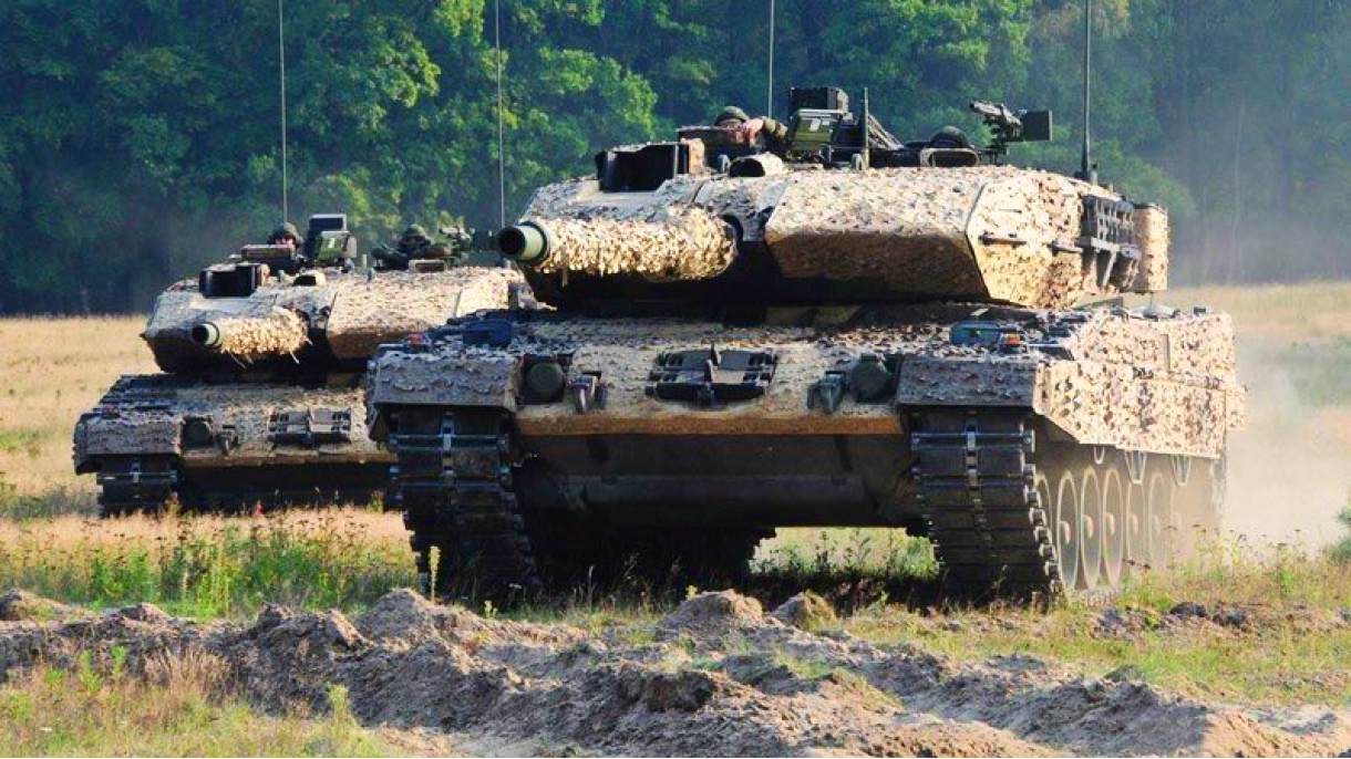 Leopard 2 tanks