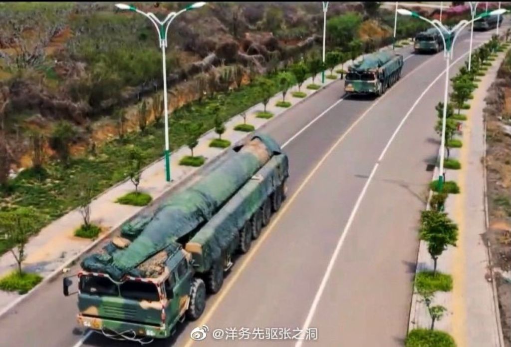 China DF-27