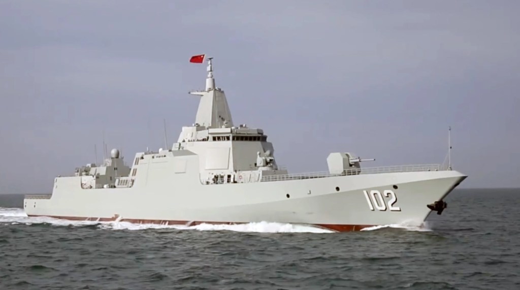Chinese destroyer Lhasa