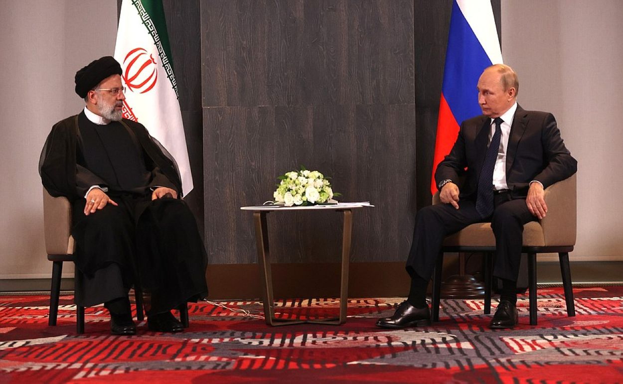 Ebrahim Raisi with Vladimir Putin