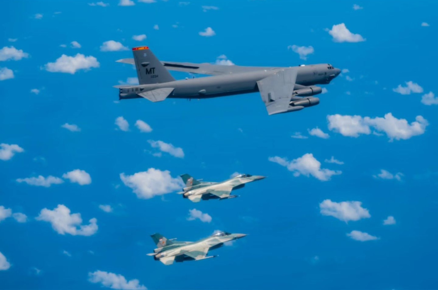 b-52