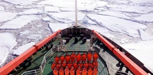 China's first icebreaker Xuelong 1
