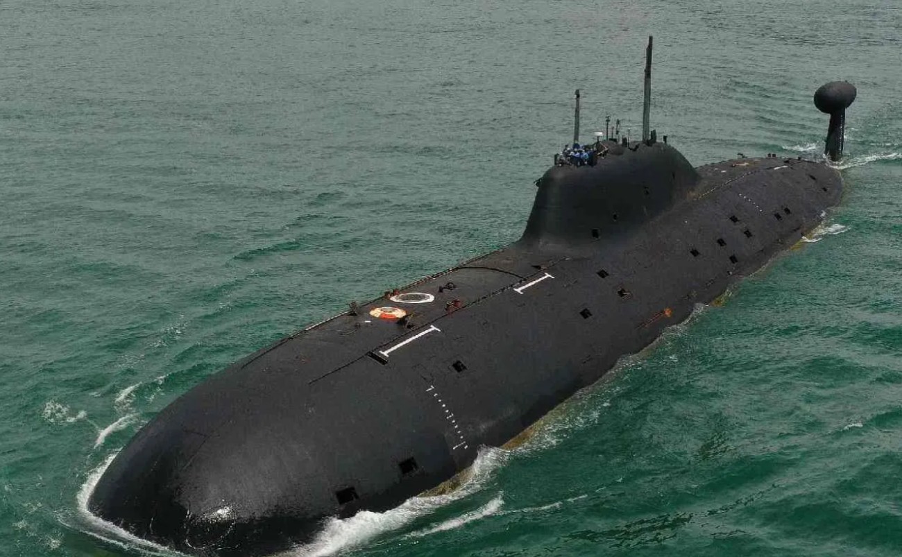 Submarine India Akula