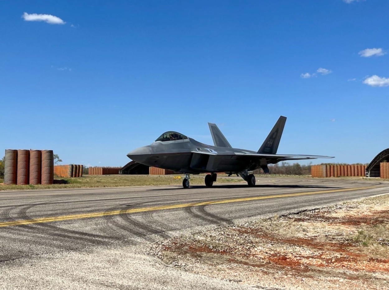 US Air Force F-22 Raptors