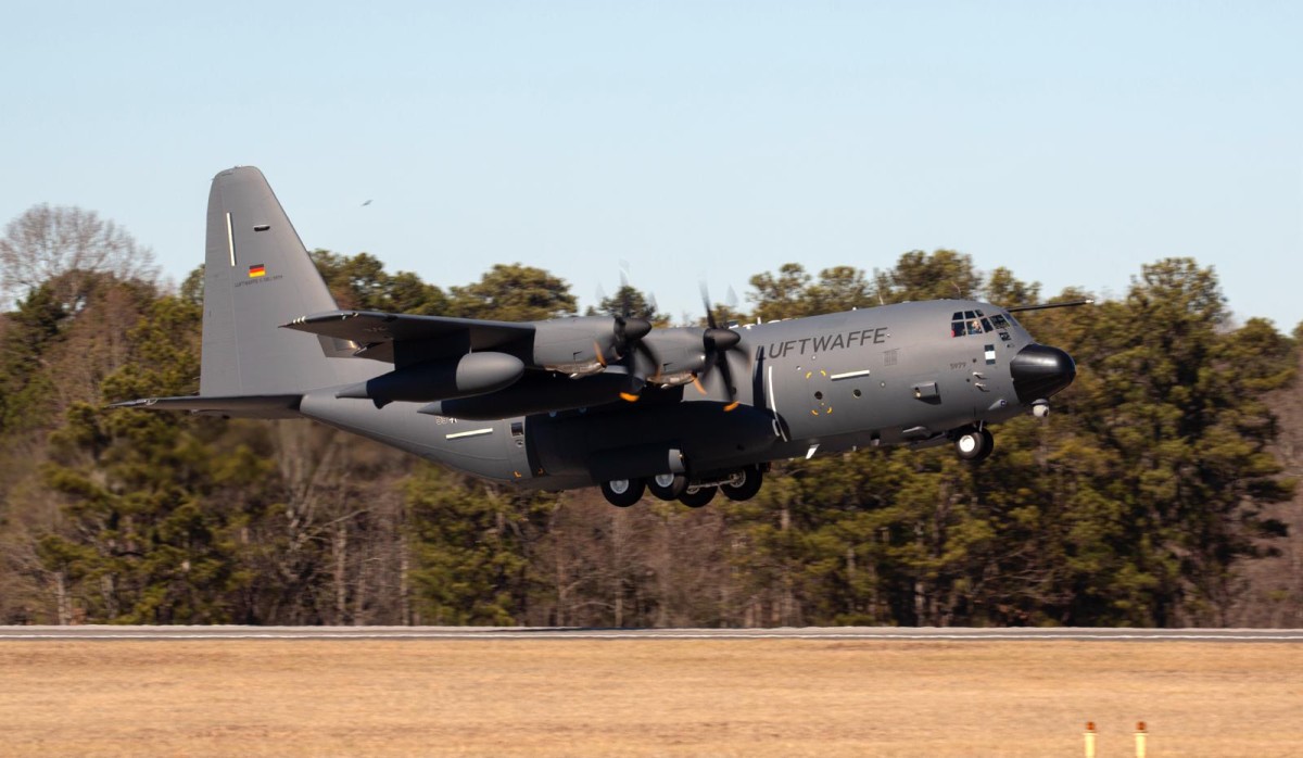 KC-130 J