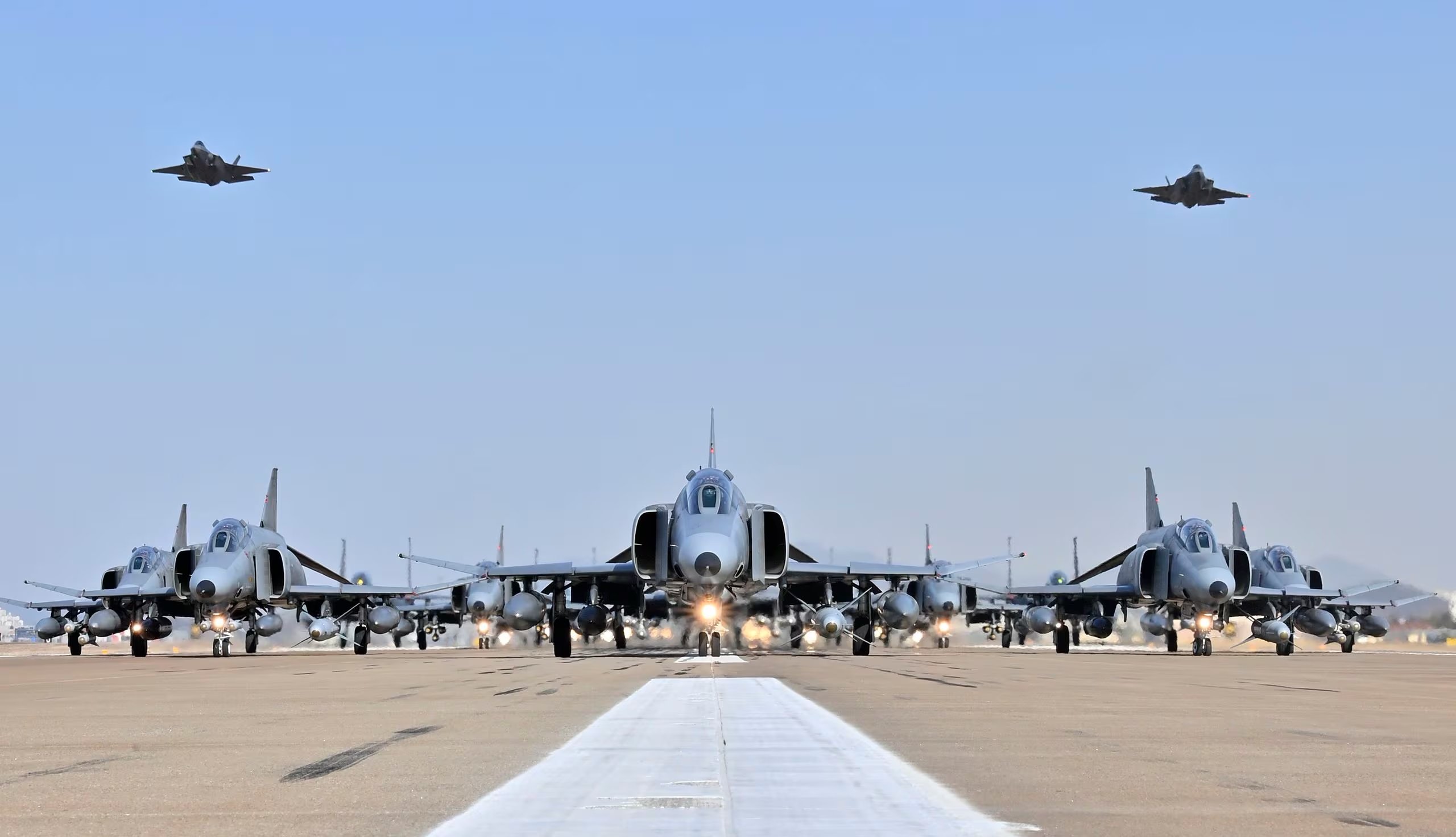 한국의 F-4E 팬텀, 북의 위협 속에서 마지막 코끼리 산책 실시;  F-35로 대체될 예정