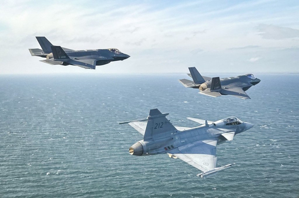 Gripen, F-35