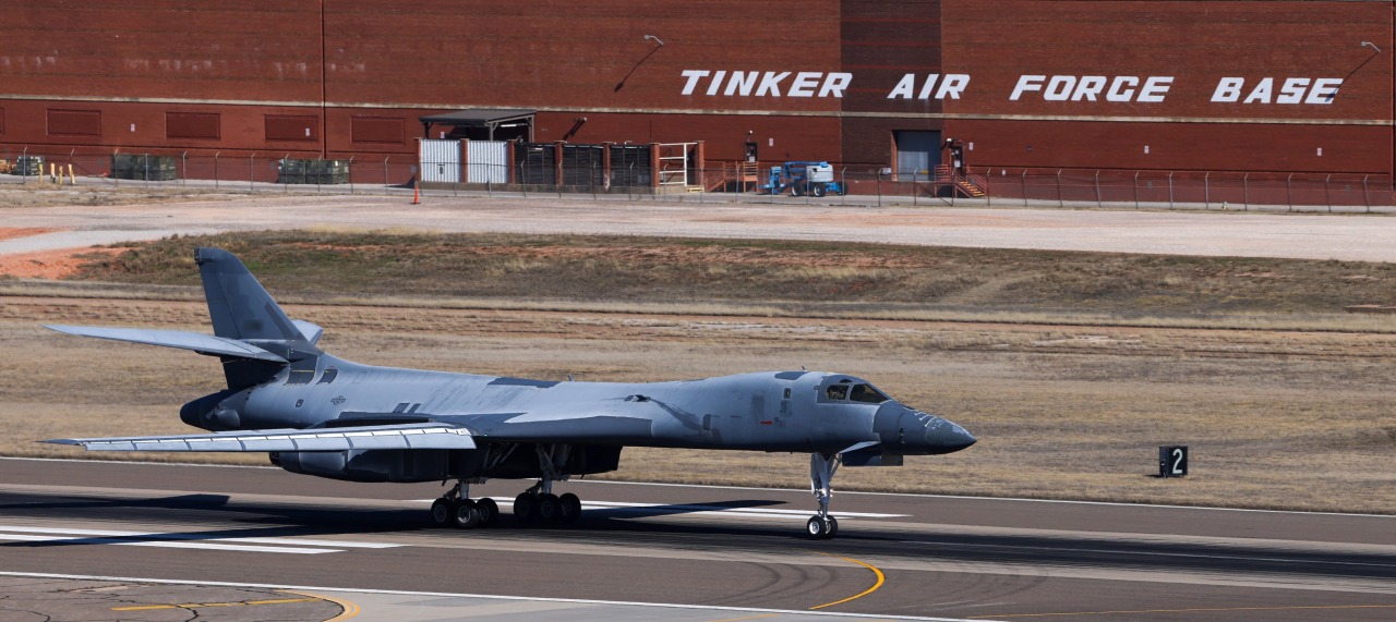 B-1B Bomber: Destroyed In Catastrophic Engine Failure, US 'Resurrects ...