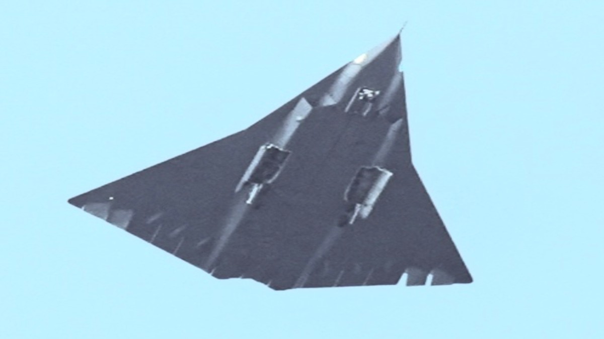 China's Revolutionary 'Tailless' 6th-Generation Fighter