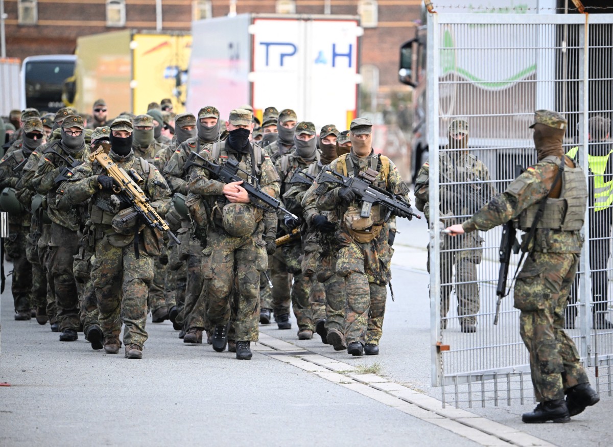 Europe’s Silent Mobilization: Bunkers Rise, Conscription Returns & 800,000 NATO Troops Stand Ready For Russia Test