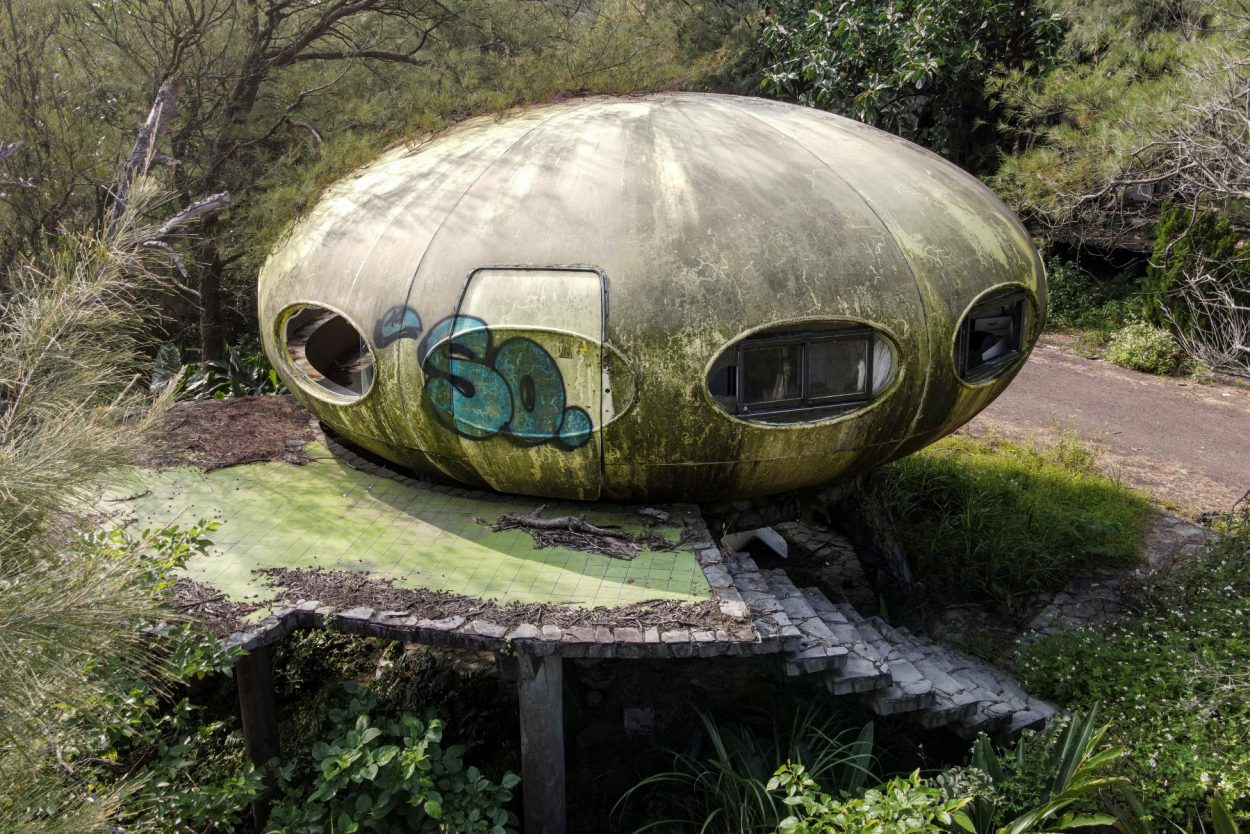 America’s “Most Dramatic” UFO Encounter! 73 Years After D.C. Skies Were Swarmed, Unexplained Objects Stalk Pilots Again